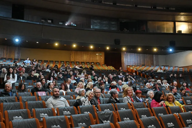 Bitola · Opening audience