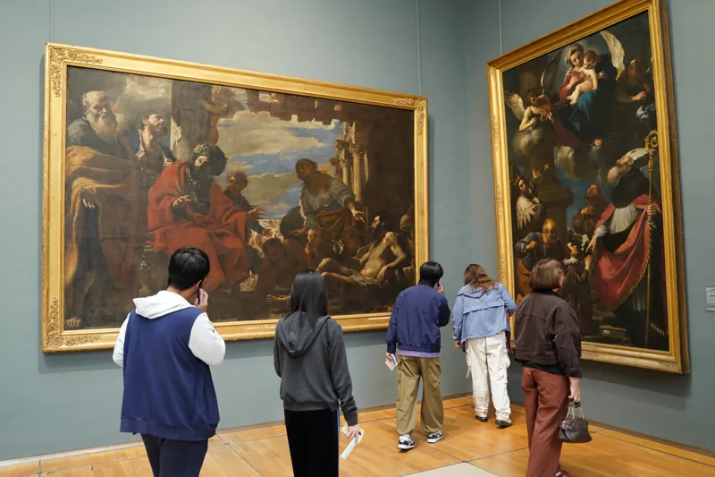 Exploring the art galleries