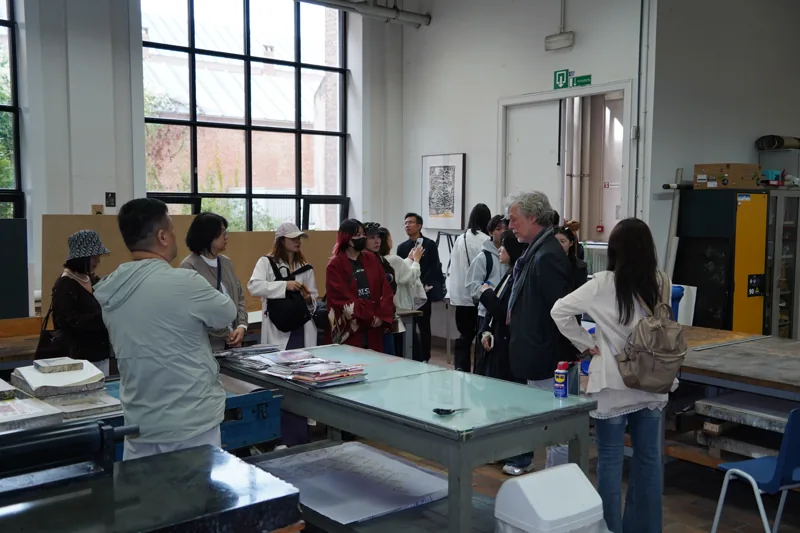 Visiting a printmaking studio